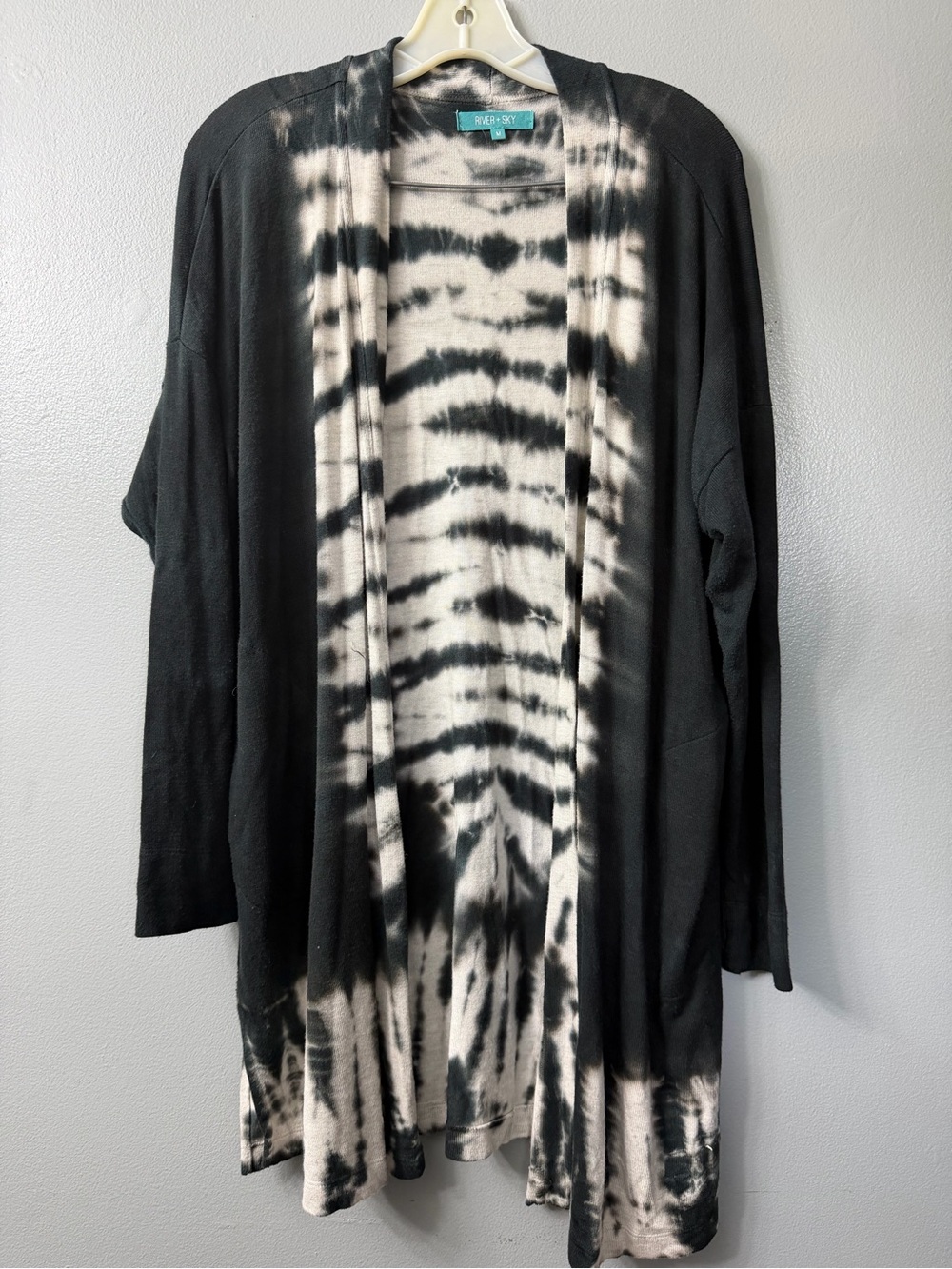 River & Sky mid length Black & White Tie-Dye Open Cardigan medium